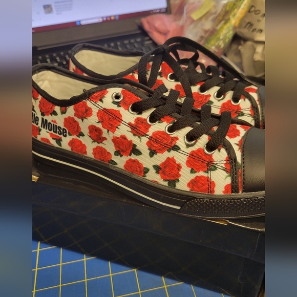 Floral Rose Canvas Sneakers with Black Accents Size 8 (38) - Picture 2 of 13